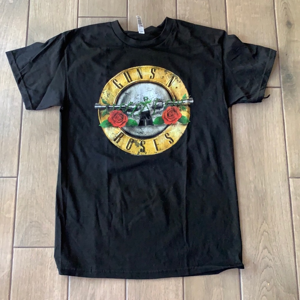 Guns and Roses Tshirt 🥀